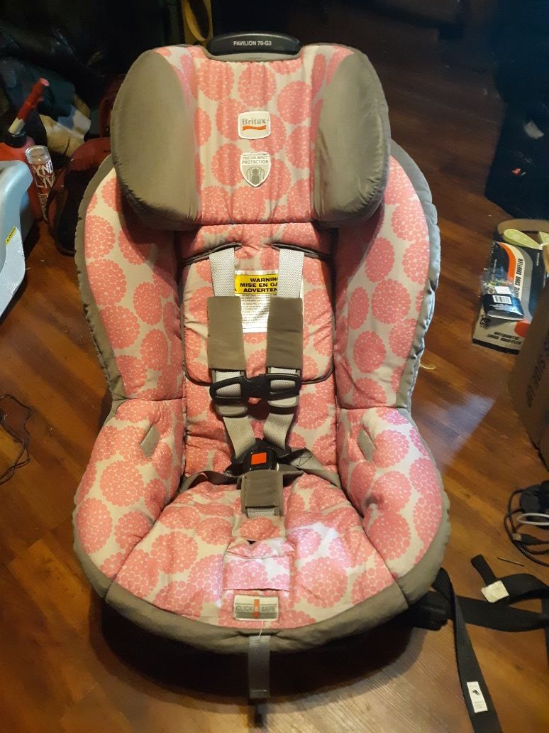 WASHED/CLEAN: Baby/childs car seat with base in1cluded, holds 5-70 pounds