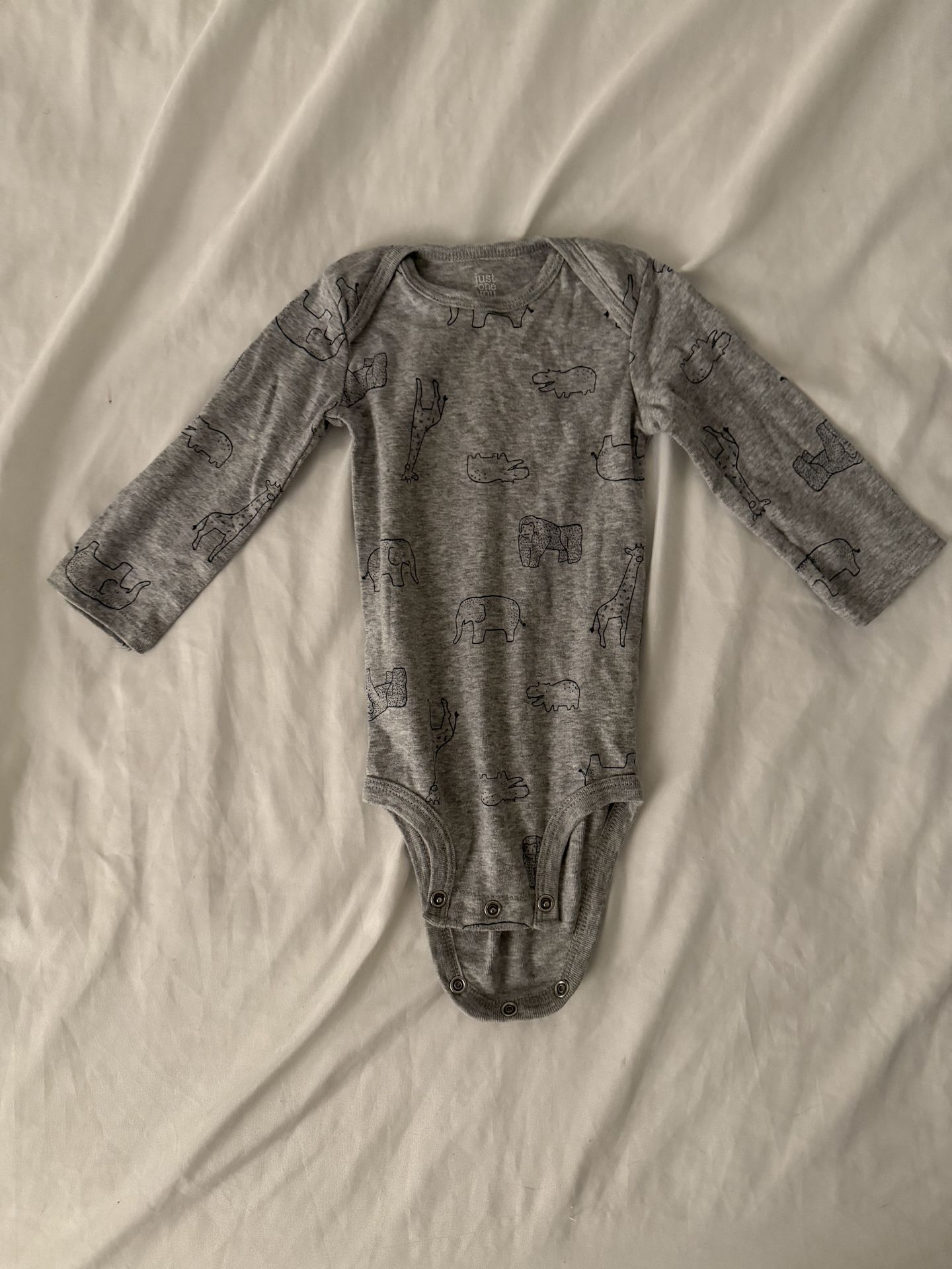 $5 Just One You by Carter's grey animal-print long-sleeve bodysuit (9mos)