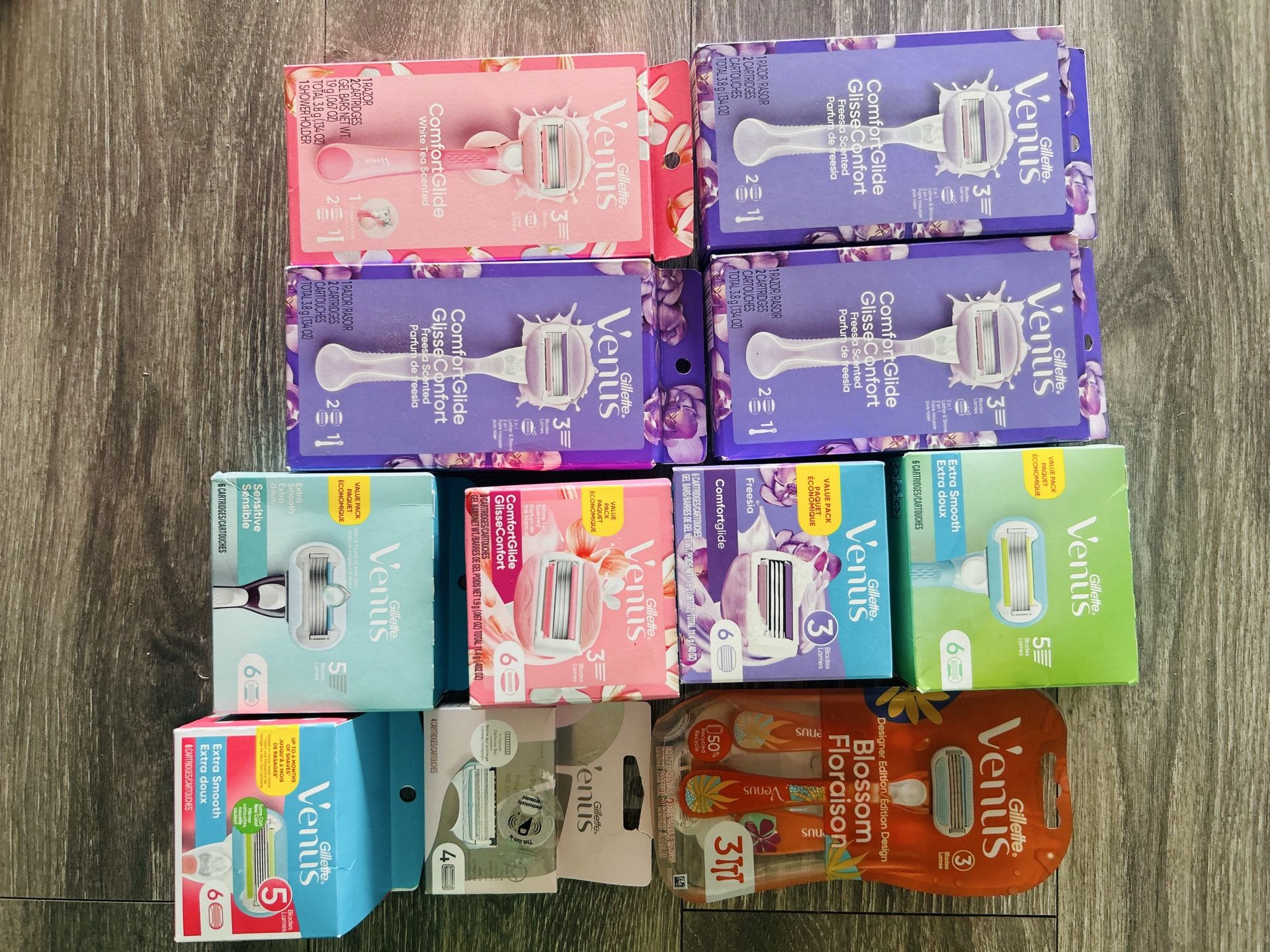 All Brand New Venus Razor Handles and Refills