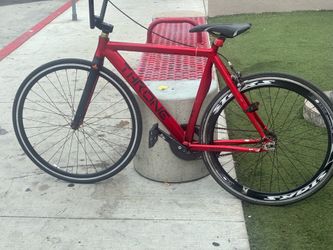 Throne Phantom tracked fixed gear bike (Fixie)