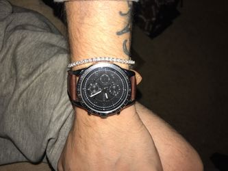 RELIC Men’s watch. Mint Condition, the face of watch was too big for my hand. 65$ obo take it!