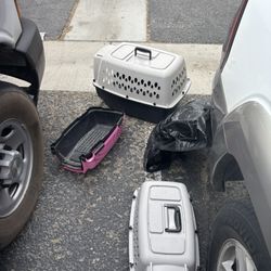 Animal Travel Carriers 