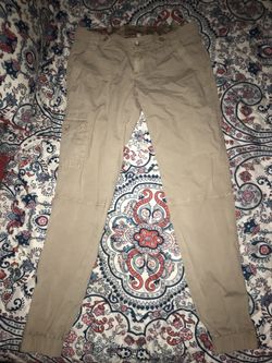 Guess cargo pants 💯