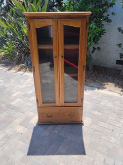 Gabinete  Vidrio cajon con llave Cabinet Glass Doors with lock