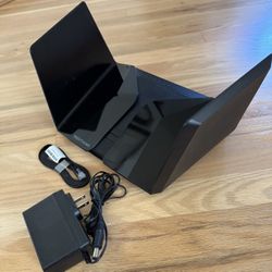 Netgear  AXE11000   Nighthawk Tri-band Wi-Fi Router