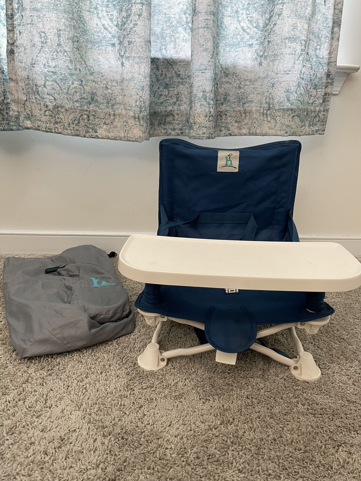 hiccapop OmniBoost Travel Booster Seat with Tray for Baby