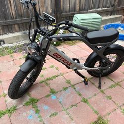 Like new GOTRAX Mustang Fat Tire E-Bike