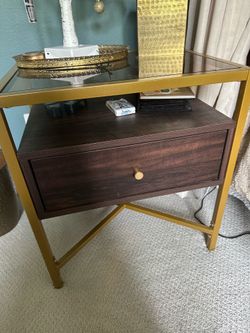 Bed side table