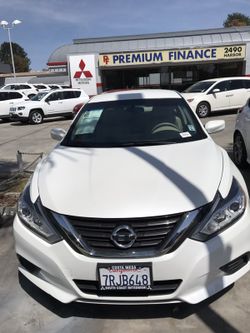 2016 Nissan Altima 2.5 S. Great condition.