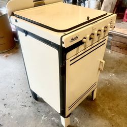 Magic Chef Gas Stove