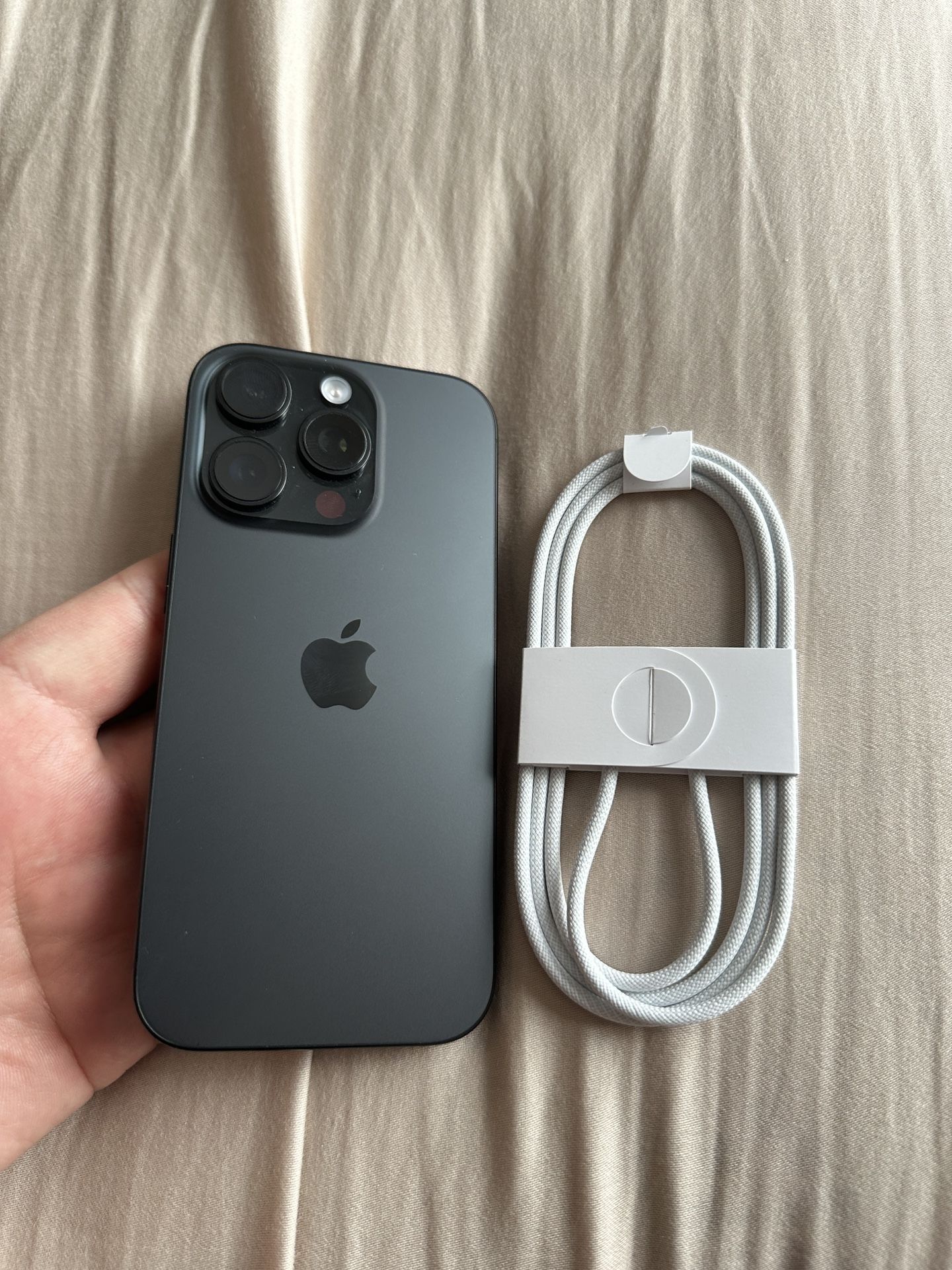 Selling iPhone 16 Pro 25GB AT&T Cricket Boost like New with Apple Warranty