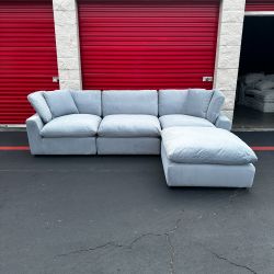 New Sectional Couch Sky Cloud (Free Delivery!)