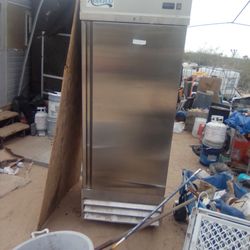 Commercial refrigerator on wheels