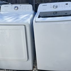 Samsung washing machine set in very good condition