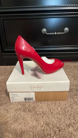 Red pumps