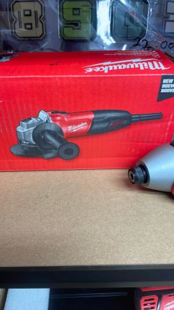 New Milwaukee 4-1/2 small angle  GRINDER corded - pick up only
