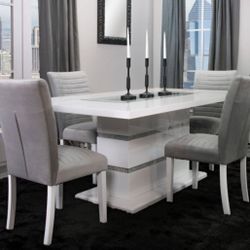 Charming Stylish Dining Room Table.  (Buffet Also Available)