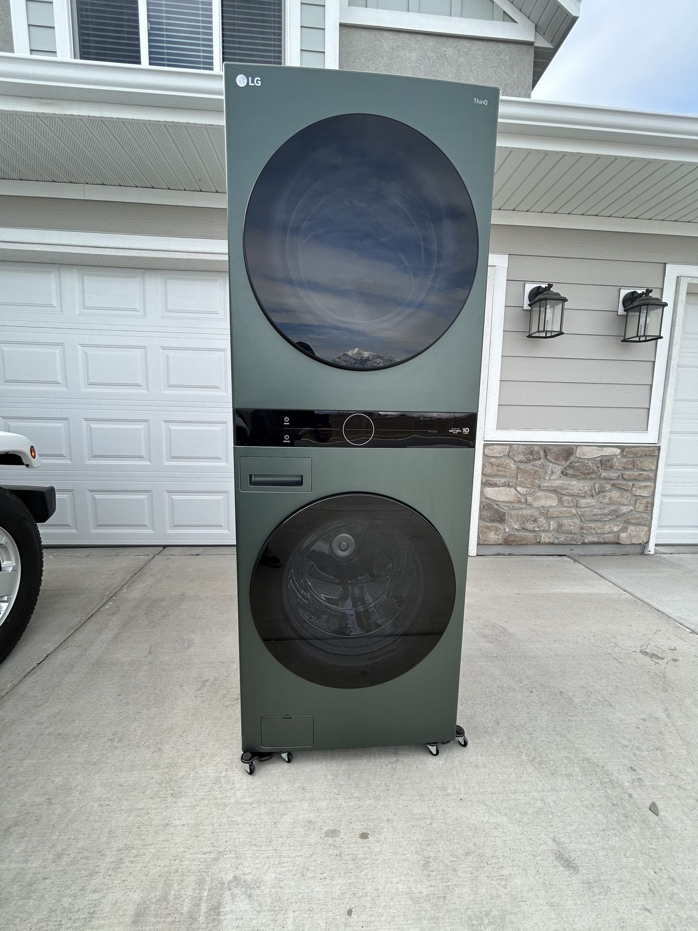 LG THIN Q Wash Tower