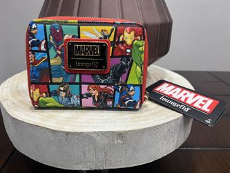 NEW with tags 2022 Loungefly x Marvel All Over Print Zip Around Wallet purse clutch