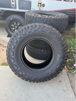 Toyo tires open country rt trail 35 12.5 17