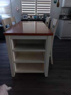 Dinning table