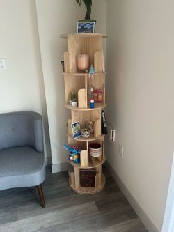 360° Rotating Bookshelf Tower — 5 Tier, Natural Wood (Excellent Condition)