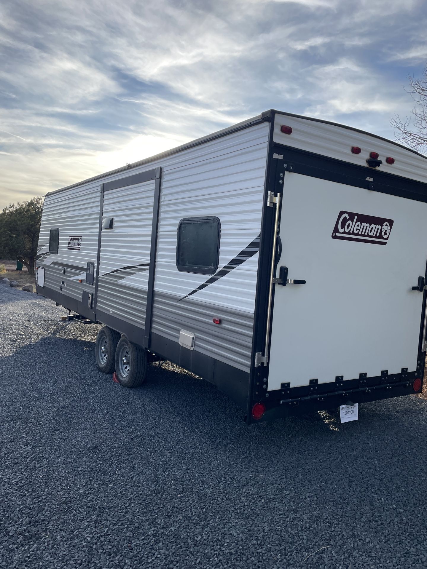 2021 DUTCHMEN COLEMAN LANTERN 270TQ Toy Hauler