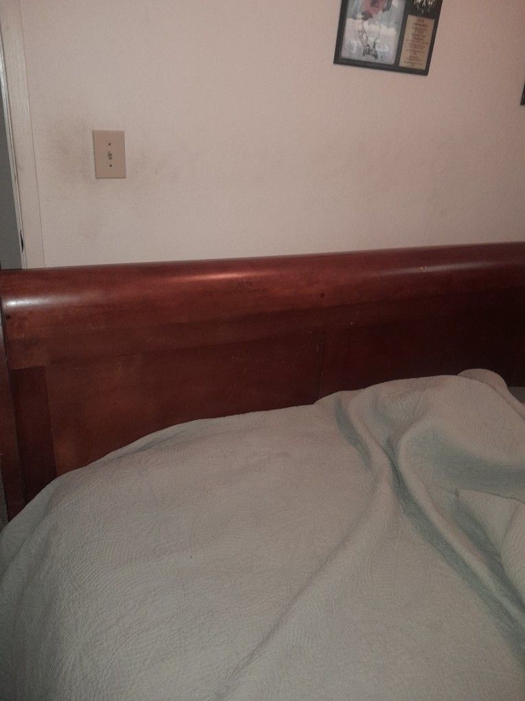 Queen Size Wooden Bed Frame