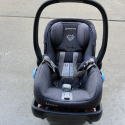 UppaBaby Car seat Henry Color And Base