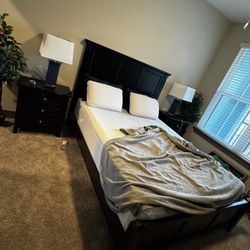 Queen Bedroom Set
