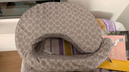 Breastfeeding pillow