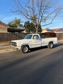 1973 Dodge Ram D200 Truck