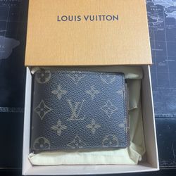 Louis Vuitton Wallet (BRAND NEW)