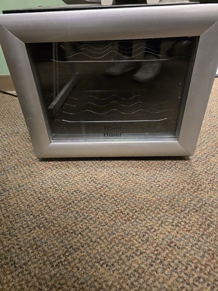 HAIER MINI FRIDGE