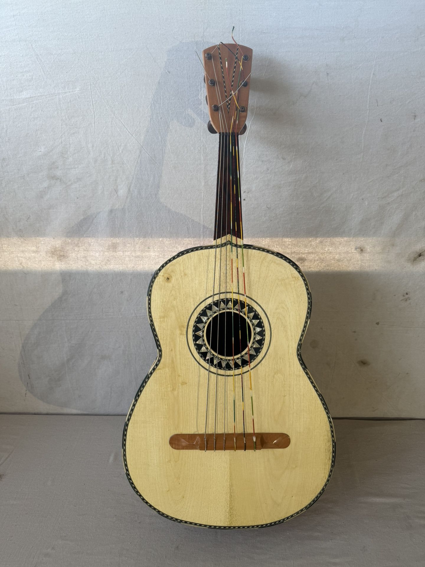 GUITARRON#2 Marca Jalisco