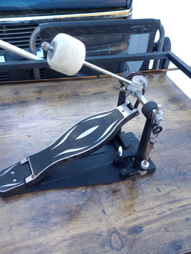 bass drum pedal