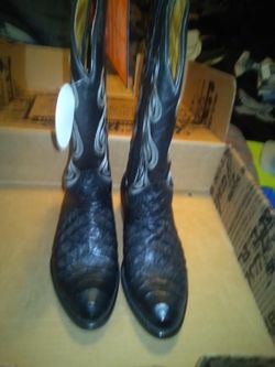Remy boots brand new size 6