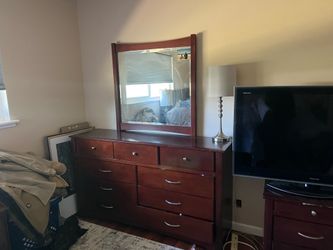 Bedroom set