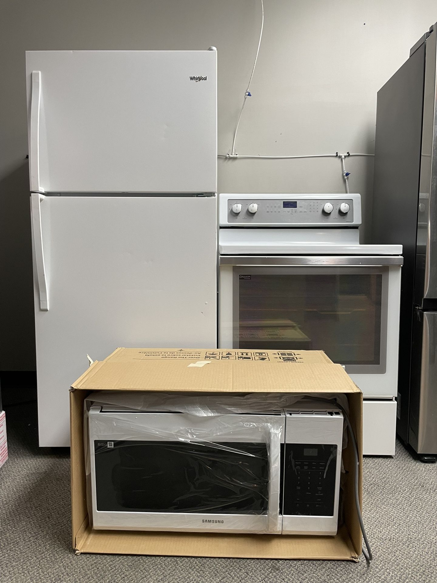 Fridge,stove And Microwave 