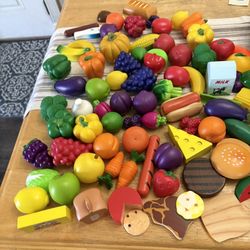 78 pieces of pretend food plastic And Wood