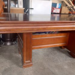 wooden dining table good condition 6ft x 3 1/2 ft