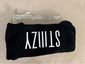 Brand new flower vase with bag