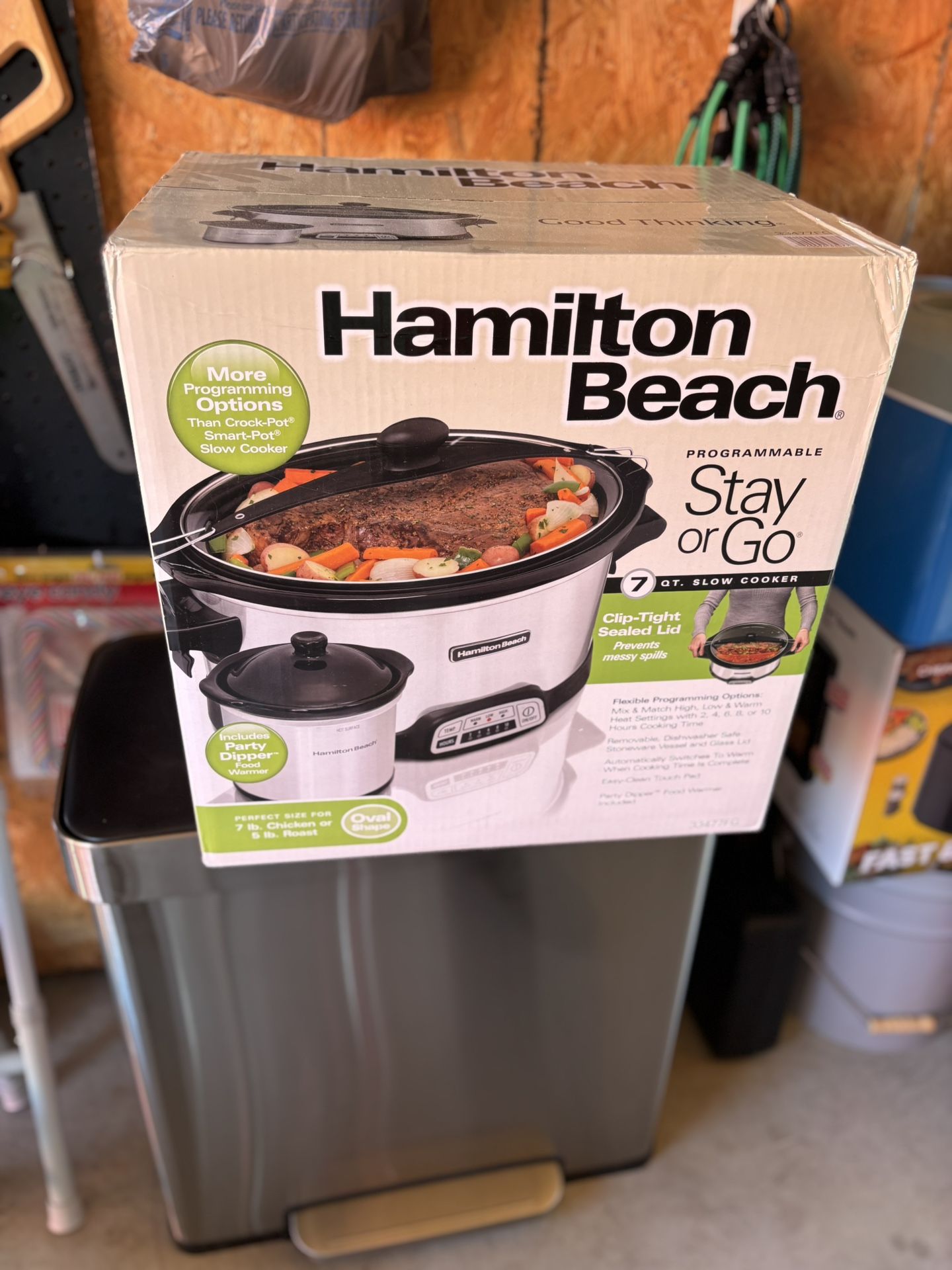 ( New)7-QT.Slow Cooker With Party Dipper (No Shipping)