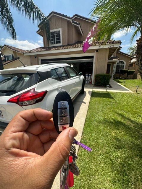 Car Keys An Remote/ Llaves De Carro