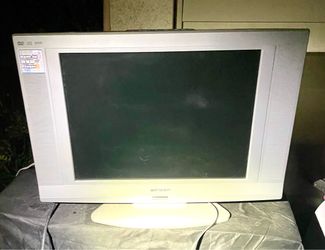 Emerson 20" LCD Tv W/DVD Player