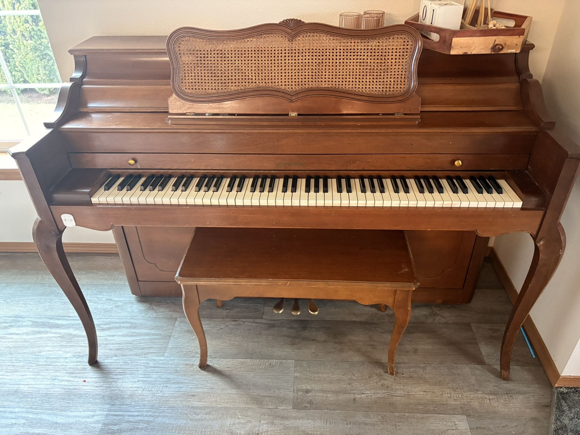 Spinet Piano