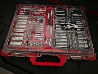 Milwaukee 3/8 in. and 1/4 in. Drive SAE/Metric Ratchet and Socket Mechanics Tool Set with PACKOUT Case (106-Piece)