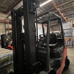  Forklift 