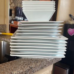 Crate and barrel dinner plate, salad plate, bowls set