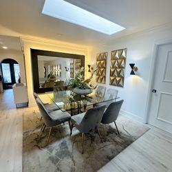 Beautiful Squared Dining Table & Rug